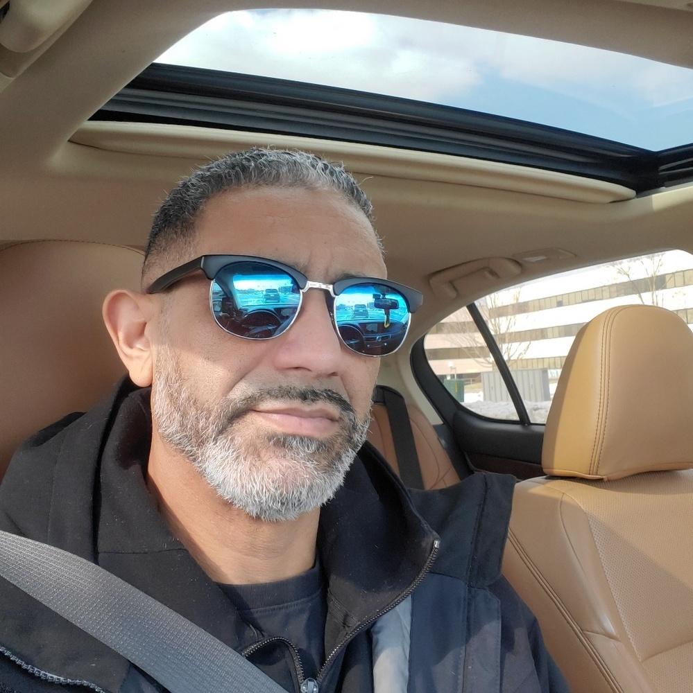 Meet your Posher, Quenlly